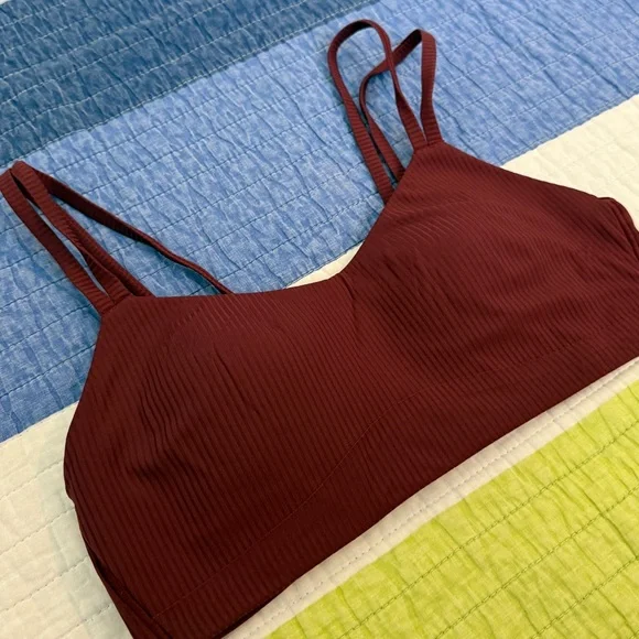 Lululemon - Like a Cloud Ribbed Bra *Light Support, B/C Cup Red Merlot - Picture 2 of 7